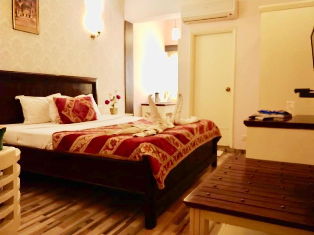 Hotel Glitz Jaipur Eksteriør billede